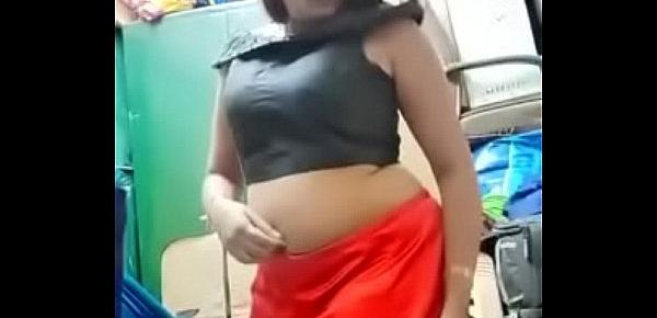  Swathi naidu exchanging saree by showing boobs,body parts and getting ready for shoot part-1